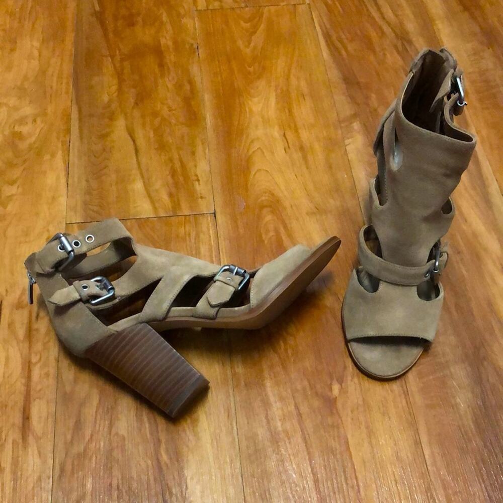 Marc Fisher Tan Calinda Suede Gladiator Block Heel Peep Toe Sandals Size 8.5